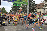 Der Start beim Brückenlauf in Leobersdorf am 1. Mai 2018. 