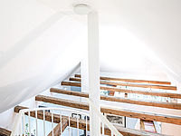 Auf der Wohnnutzfläche wurden 148 m² ModulPlatten mit integrierten Alu-Mehrschicht-Verbundrohren in Dachschräge, Wand und Decke installiert. 