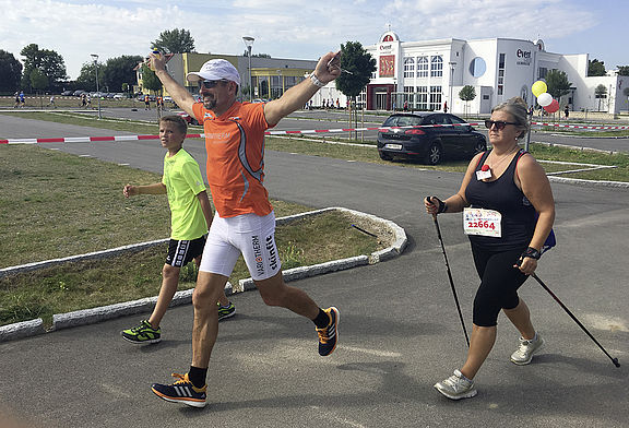 Variotherm nahm beim Rote Nasen Lauf in Leobersdorf teil und unterstütze dadurch kranke Kinder und deren Familien.