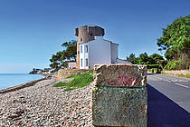 Der 230 Jahr alte Le Hurel Tower auf Jersey Island (UK) wurde mit einer Variotherm Fußbodenheizung im Trockenbau (VarioKomp) und einer Wandheizung saniert.