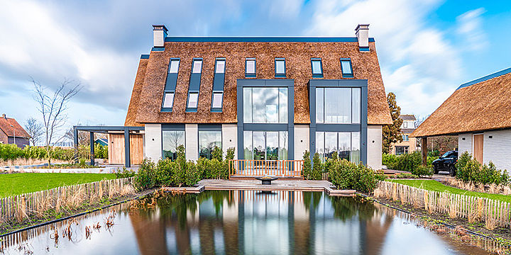 Die ModulDecke von Variotherm schafft ein Wohlfühlklima im Landhaus in Amsterdam.